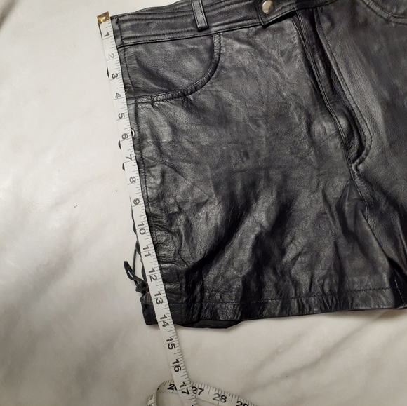 Leather shorts - Picture 8 of 8